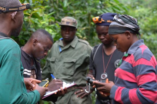 Eco-Guards perempuan sedang mengawasi Taman Nasional Grebo-Krahn di Liberia
