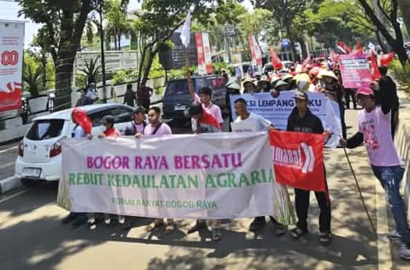 Mahasiswa SKG perdemo di Jawa