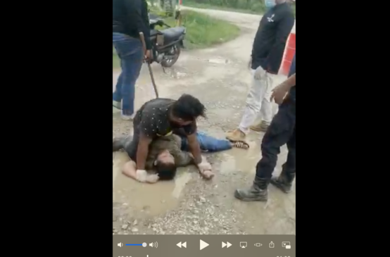 Korban yang dipukuli oleh petugas perusahaan sawit di Sarawak