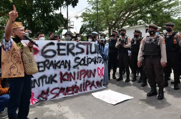 Aksi protes didepan pengadilan Palangkaraya 2022