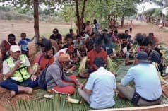 kelompok masyarakat Marind dalam ritual adat