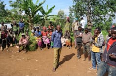 Masyarakat adat Batwa di dekat taman nasional Kahuzi