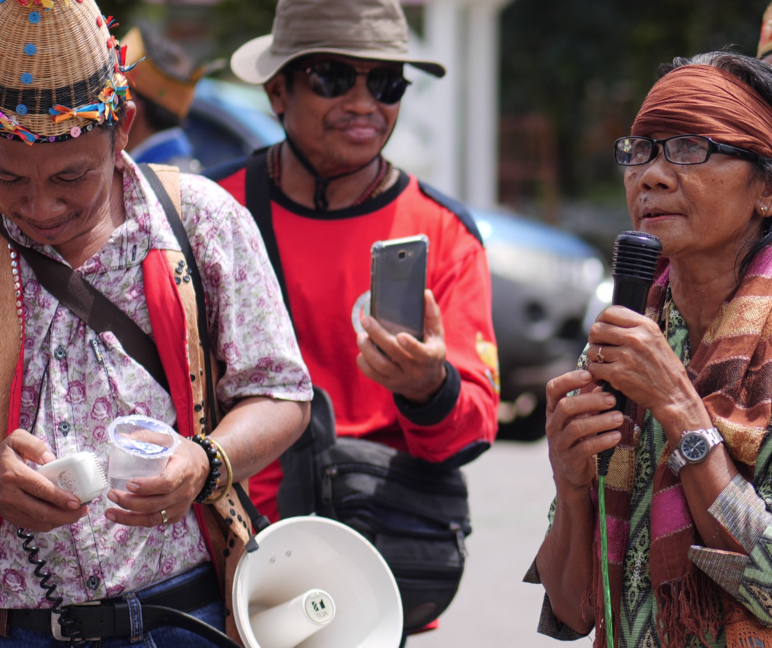 Masyarakat adat di Kalimantan Tengah berdemo