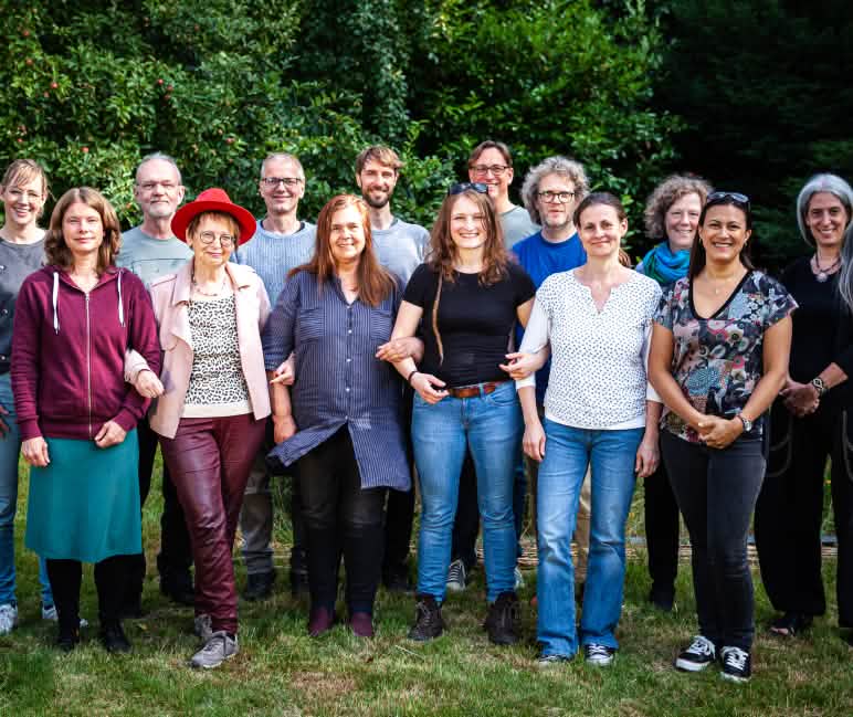 Selamatkan Hutan Hujan: kami bekerja demi kelestarian lingkungan hidup untuk generasi mendatang (Staf di Hamburg) Anggota tim Selamatkan Hutan Hujan di Hamburg