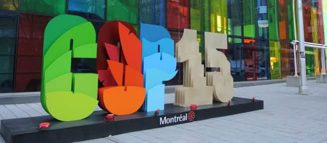 Logo COP 15 di depan gedung Kongres di Montreal