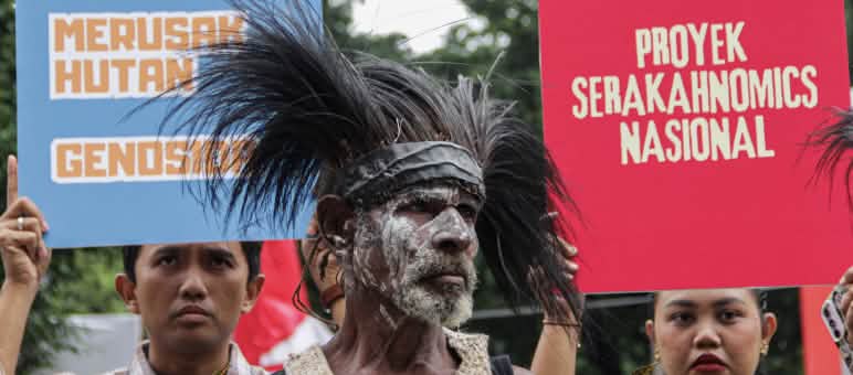 Aksi damai didepan Mahmakah Agung Jakarta Vincent Kwipalo