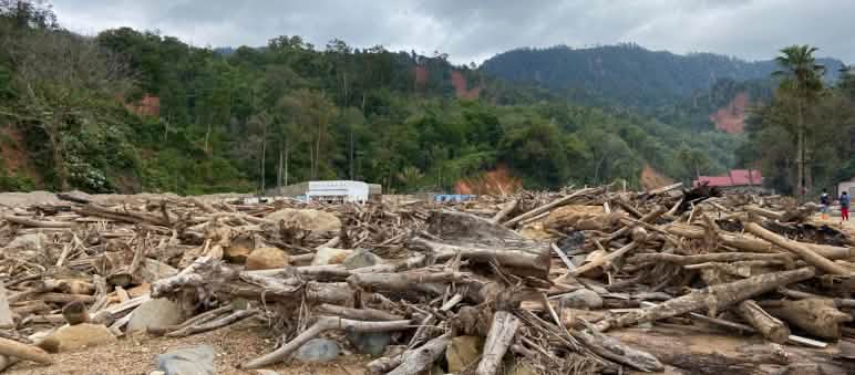 Puing-puing setelah banjir