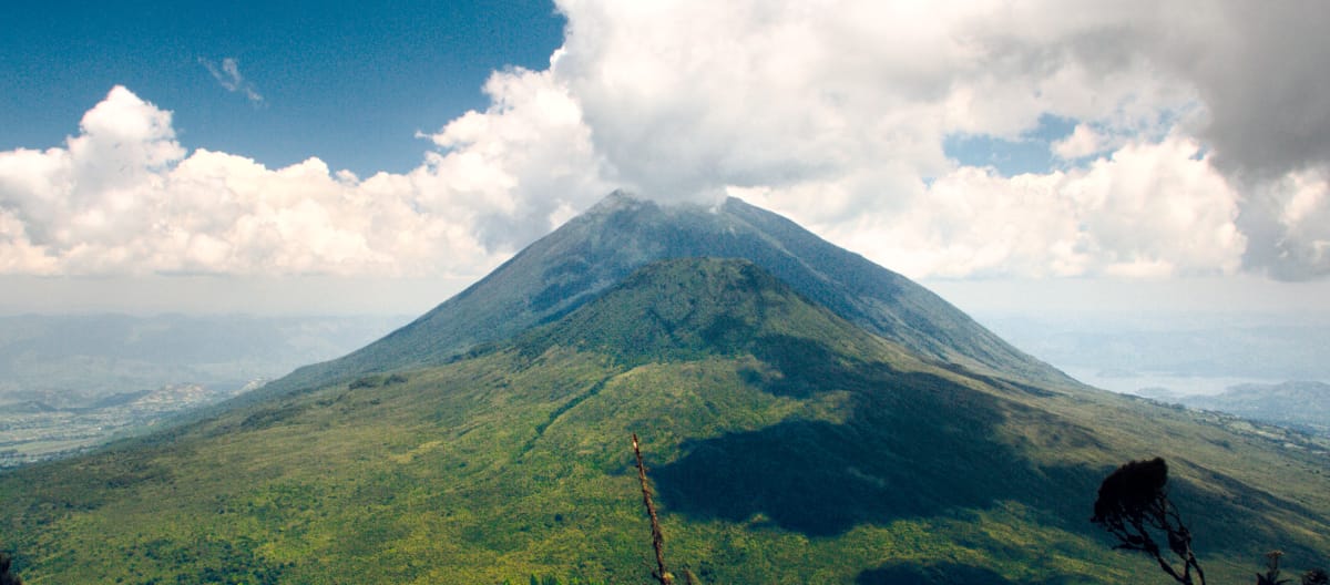 Gunung berapi di Taman Nasional Virunga