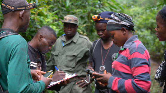 Eco-Guards perempuan sedang mengawasi Taman Nasional Grebo-Krahn di Liberia