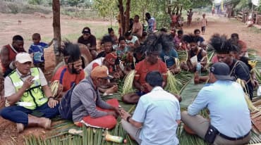 kelompok masyarakat Marind dalam ritual adat