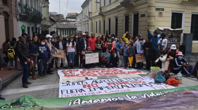 Aksi protes meski masa Covid: Fron Anti Pertambangan Nasional di Ekuador mengorganisir demonstrasi besar di Quito. Demonstrasi menentang pertambangan.