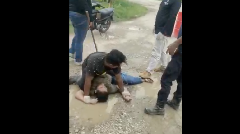 Korban yang dipukuli oleh petugas perusahaan sawit di Sarawak