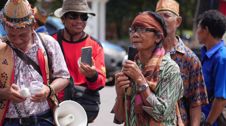 Masyarakat adat di Kalimantan Tengah berdemo