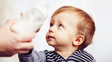 Anak balita menolak botol susu